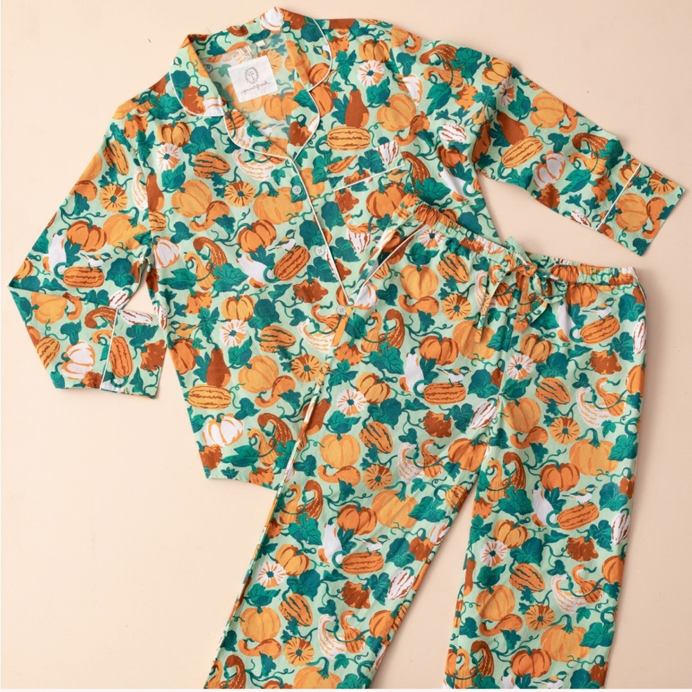 NWT Rare Pumpkin Patch Printfresh Two Piece Pajama Set